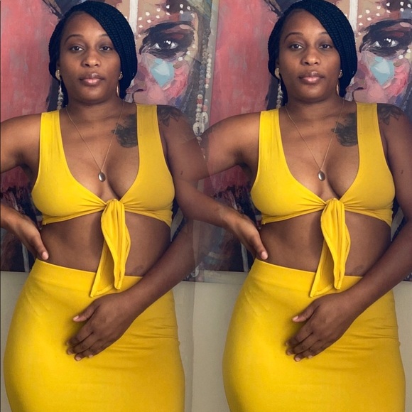 Mustard Set - Picture 1 of 1